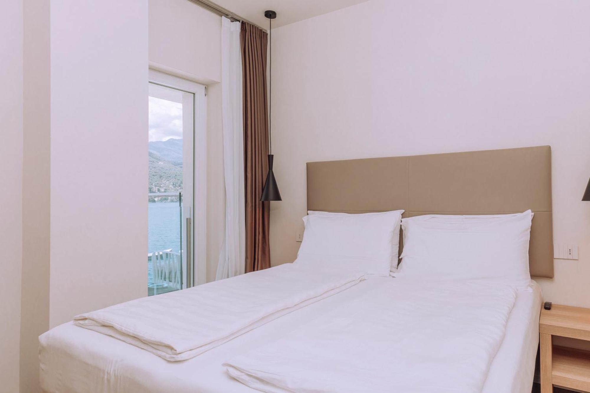 Ah Porticcioli Boutique Apartments San Felice del Benaco Exteriér fotografie